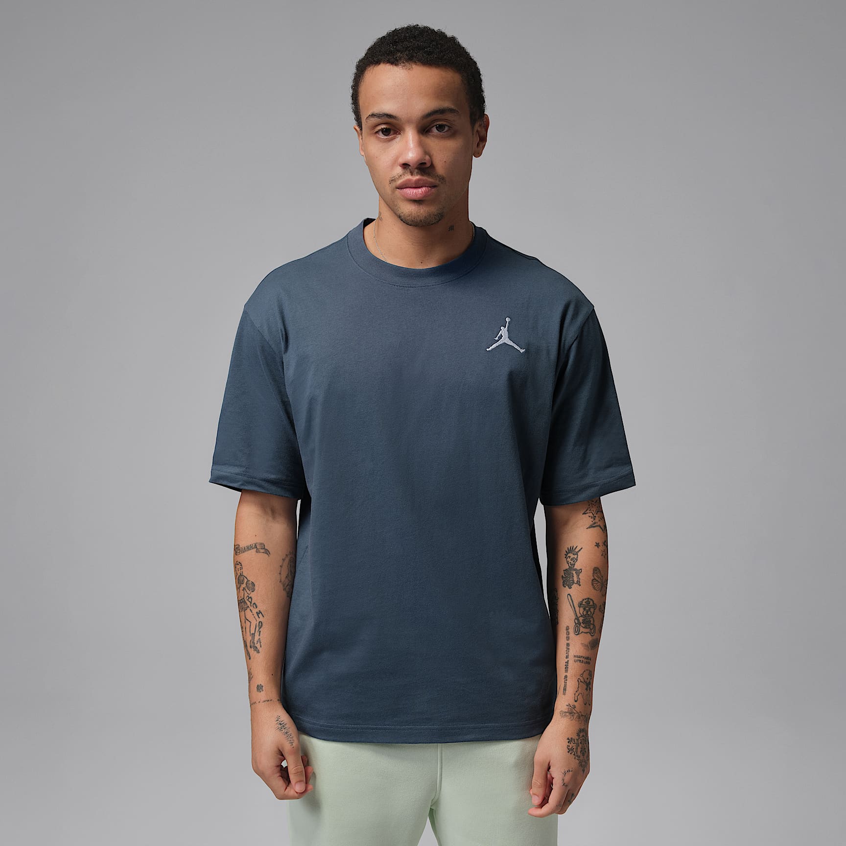 Jordan Men's Embroidered Jumpman T-Shirt. Nike IL